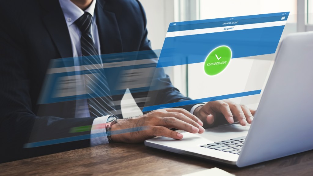 ce-se-intampla-cand-transferi-bani-online