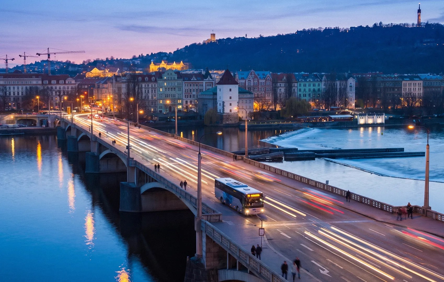 Автомобіль з України у Чехії Важливі нюанси для водіїв Transfergo
