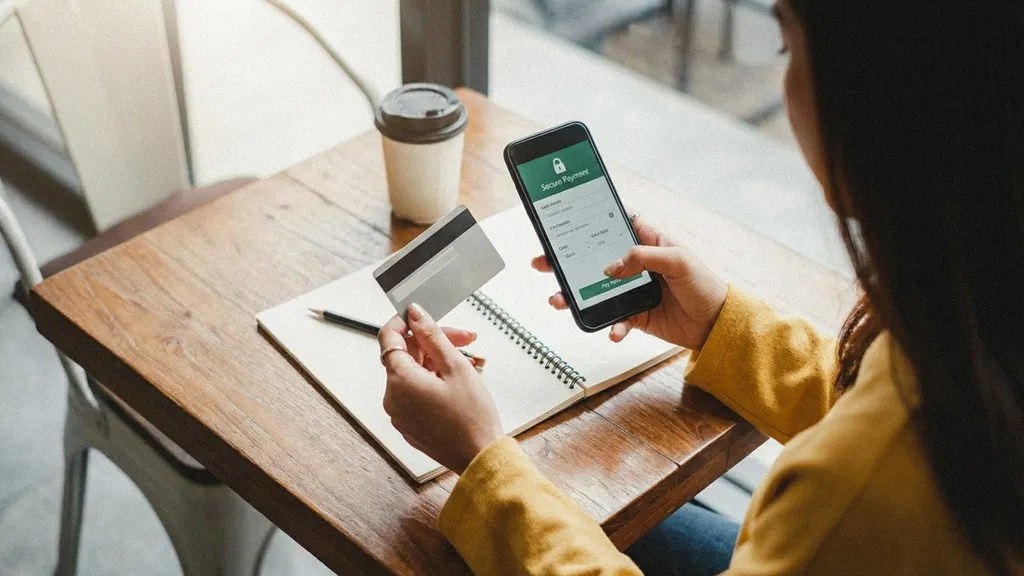 beneficiile-unui-card-bancar