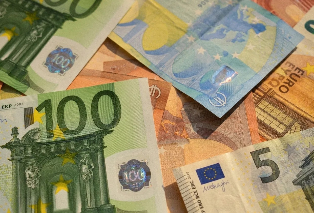 Freunde zu TransferGo einladen und Geld verdienen
