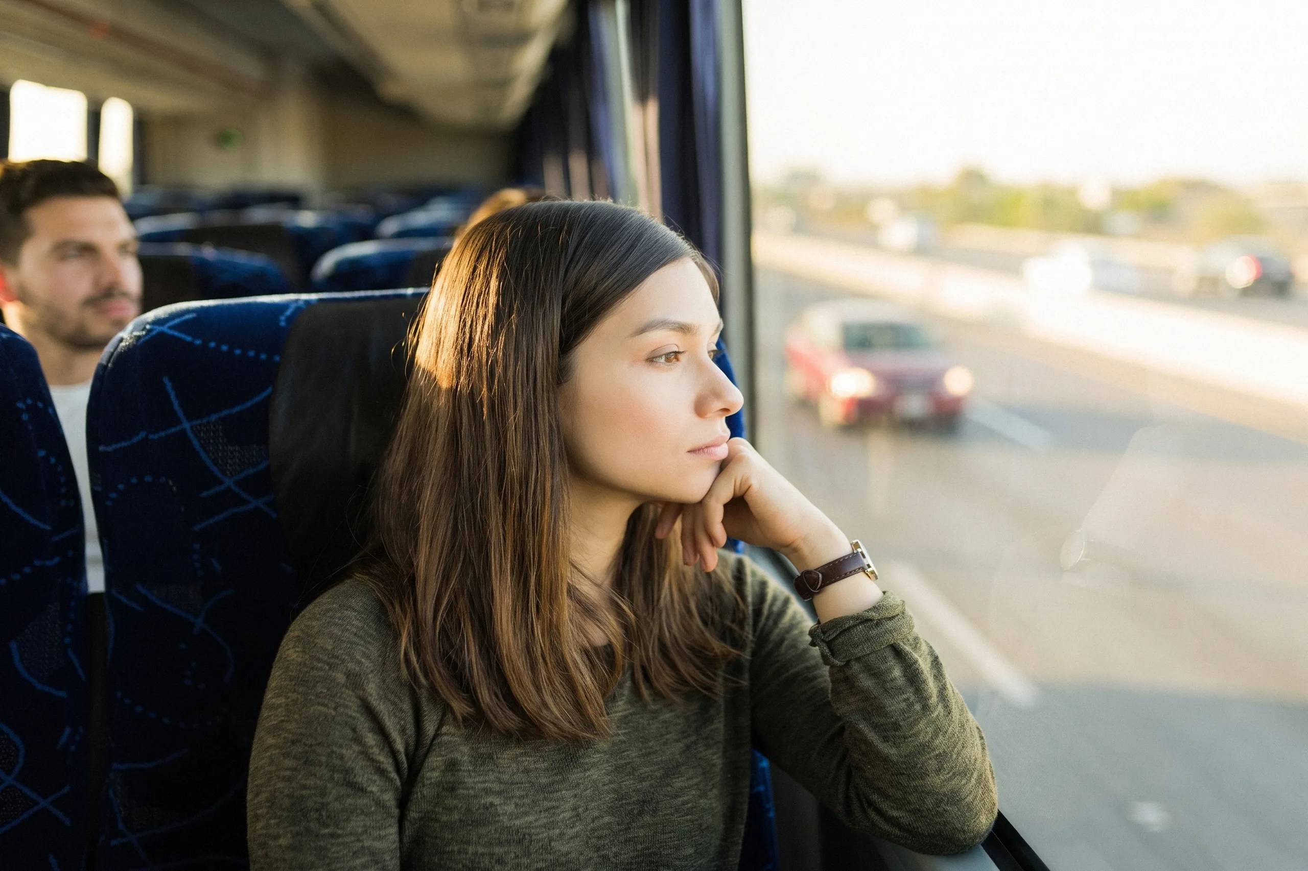 На чому краще поїхати з України до Польщі потяг автобус авто TransferGo